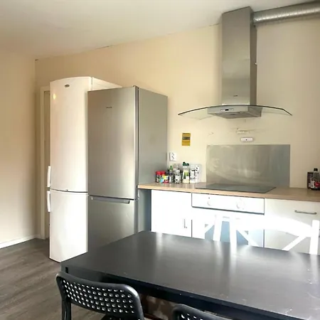 Single-bed In Located In Quarto em Acomodações Particulares